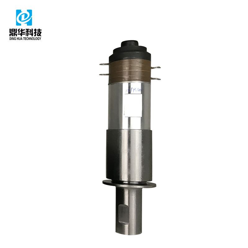 ultrasonic generator and transducer